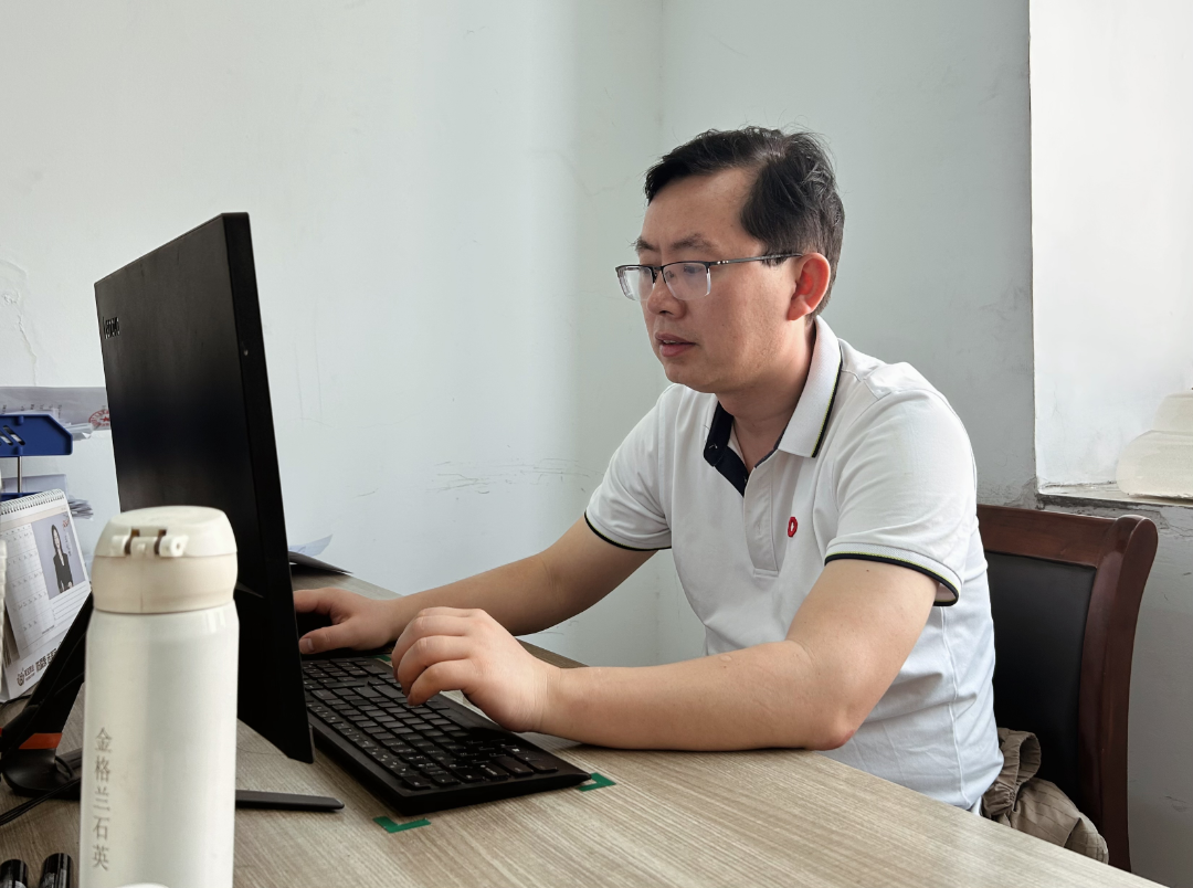 科研一线丨徐肖飞：石英材料的“炼金手”